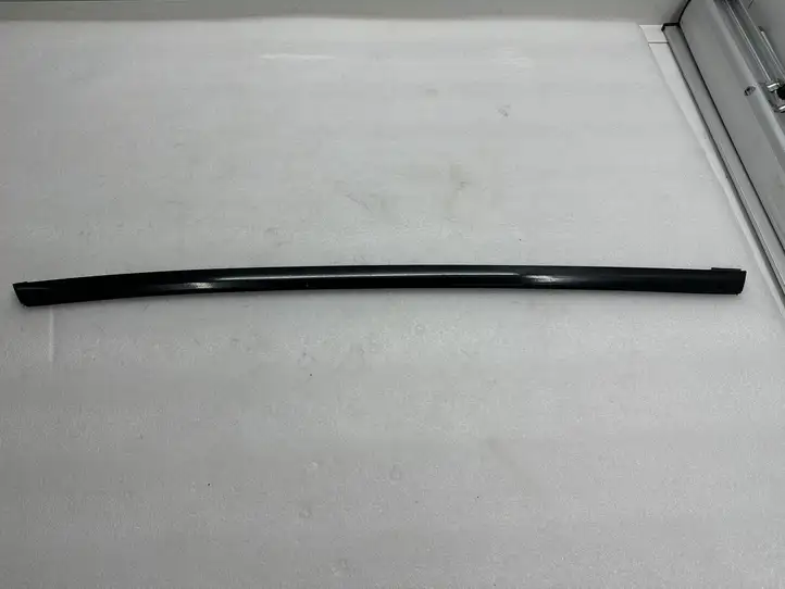 Tesla Model S (2012 - 2016) 60096034 Накладка заднего стекла — фото 3