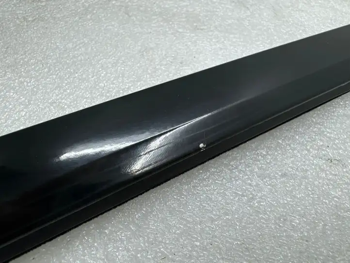 Tesla Model S (2012 - 2016) 60096034 Накладка заднего стекла — фото 9