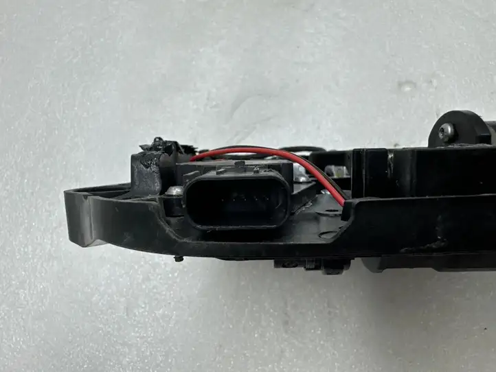 Tesla Model S (2012 - 2016) 1135725S0A Наружная ручка двери — фото 2