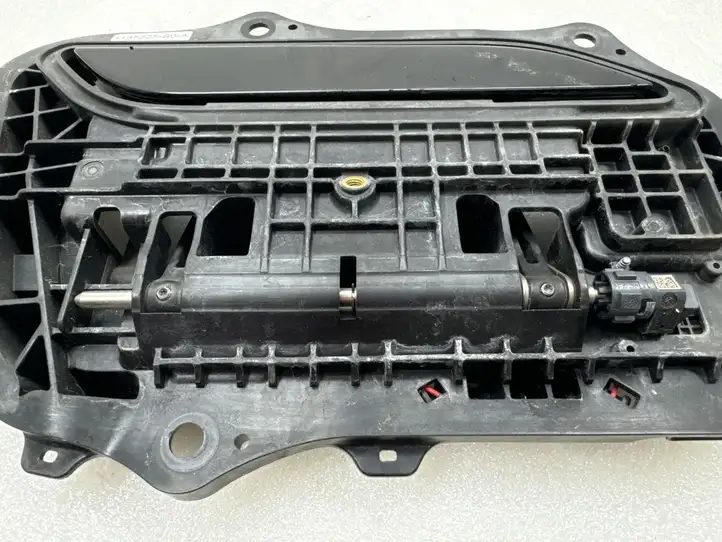 Tesla Model S (2012 - 2016) 1135725S0A Наружная ручка двери — фото 9