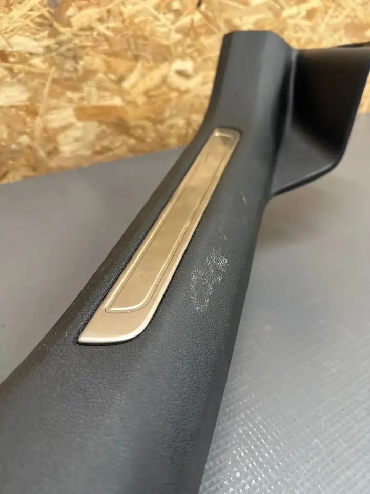 Volkswagen Arteon Shooting Brake (2020 - ) 3G8853372 Внутренняя отделка заднего порога — фото 3