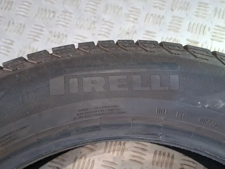 Audi Q5 SQ5 (2017 - ) PIRELLI Зимняя шина R19 — фото 4