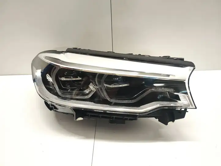 BMW 5 G30 G31 (2016 - ) 7214954 Передняя фара — фото 1