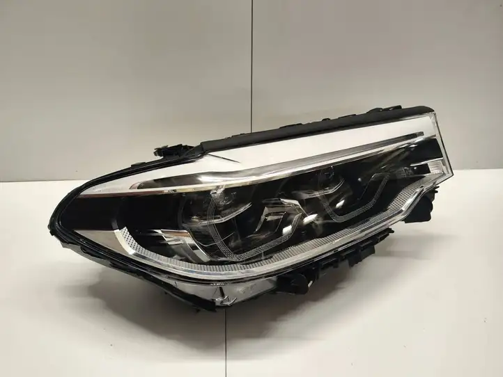 BMW 5 G30 G31 (2016 - ) 7214954 Передняя фара — фото 8