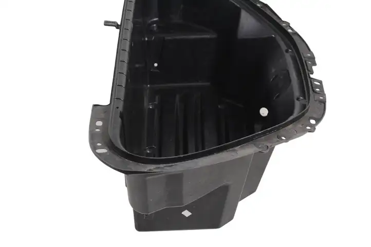 Tesla Model S (2016 - 2021) 106045300D Обшивка ниши запасного колеса — фото 5