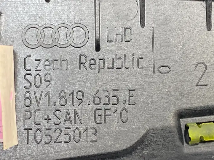 Audi A3/S3 8V (2016 - 2020) 8V1819635E Рамка центрального динамика — фото 8