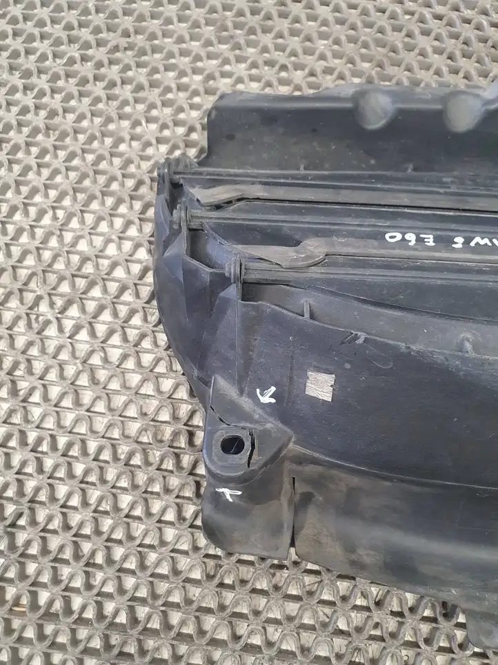 BMW 5 E60 E61 (2004 - 2010) 51117178116 Дефлектор воздуха — фото 5