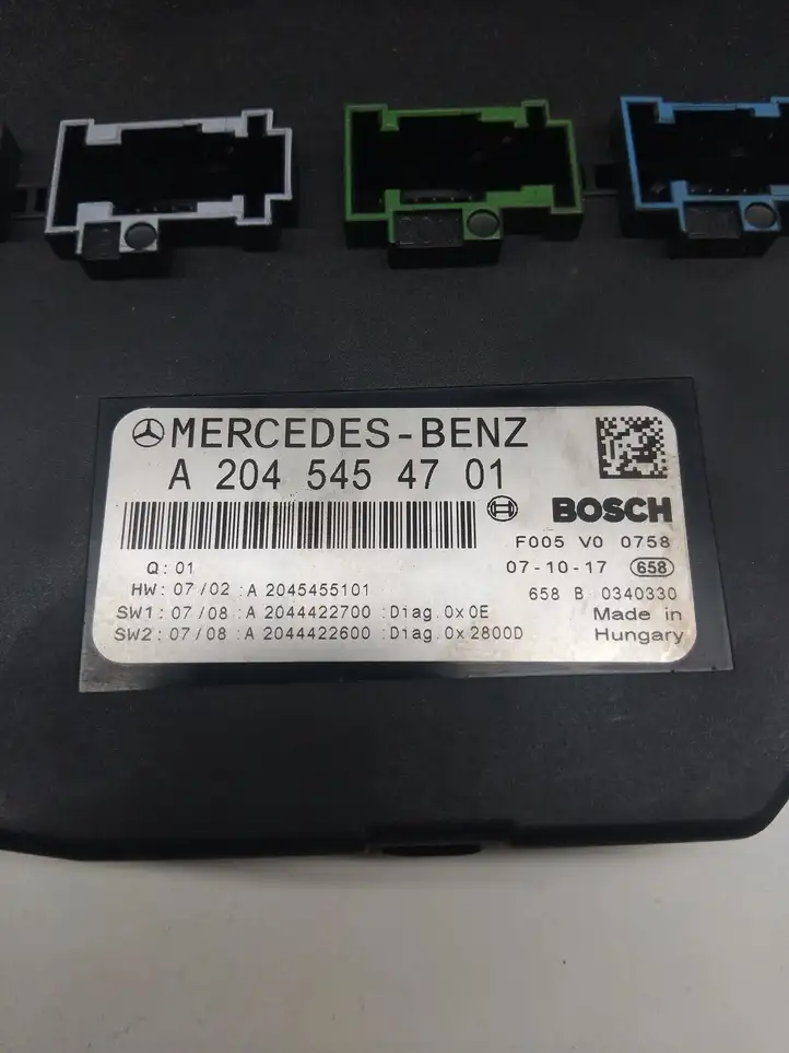 Mercedes-Benz C W204 (2007 - 2014) A2045454701 Блок предохранителей — фото 5