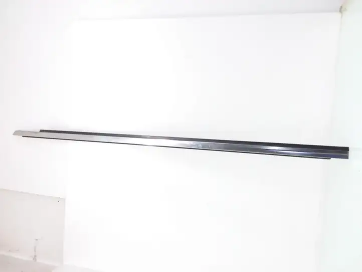 Volkswagen Eos (2006 - 2010) 1Q0853955B Уплотнитель стекла передней двери — фото 1