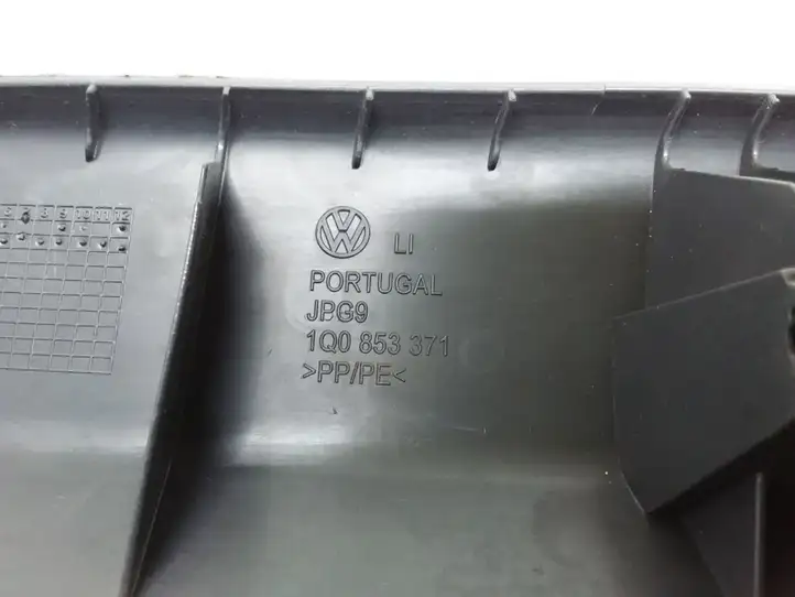Volkswagen Eos (2006 - 2010) 1Q0853371 Внутренняя отделка переднего порога — фото 2