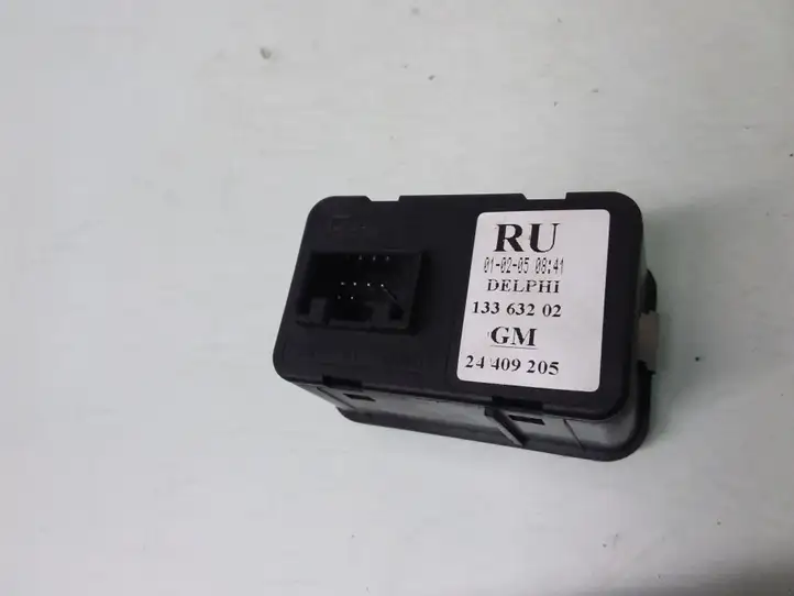 Opel Meriva A (2006 - 2010) 24409205 Блок кнопок стеклоподъемников — фото 2