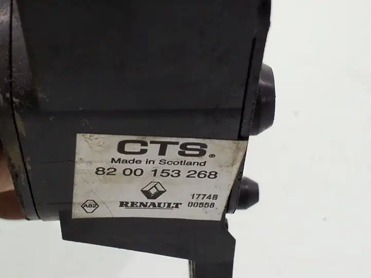 Renault Megane II (2002 - 2005) 8200153268 Педаль акселератора — фото 4