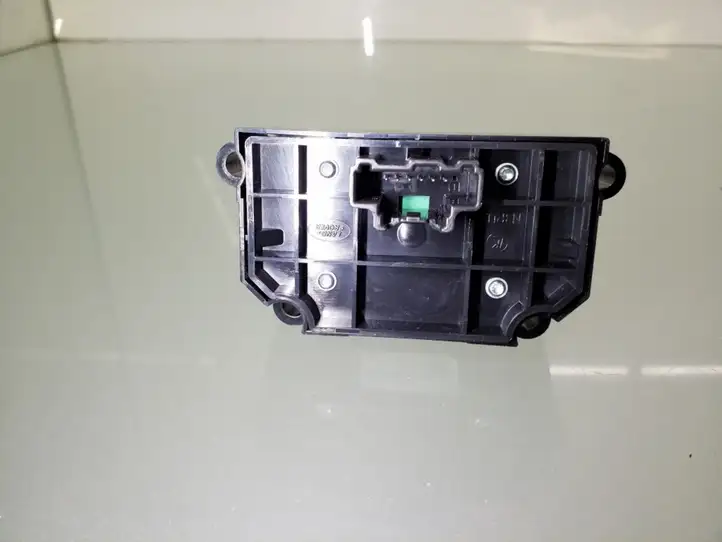 Land Rover Range Rover Sport L494 (2009 - 2013) CPLA28623AC Кнопка ручного тормоза — фото 3