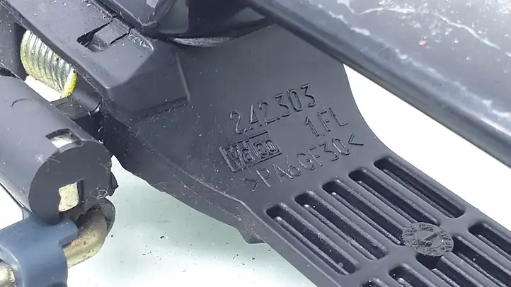 Toyota Avensis T250 (2003 - 2006) 242303 Наружная ручка двери — фото 2