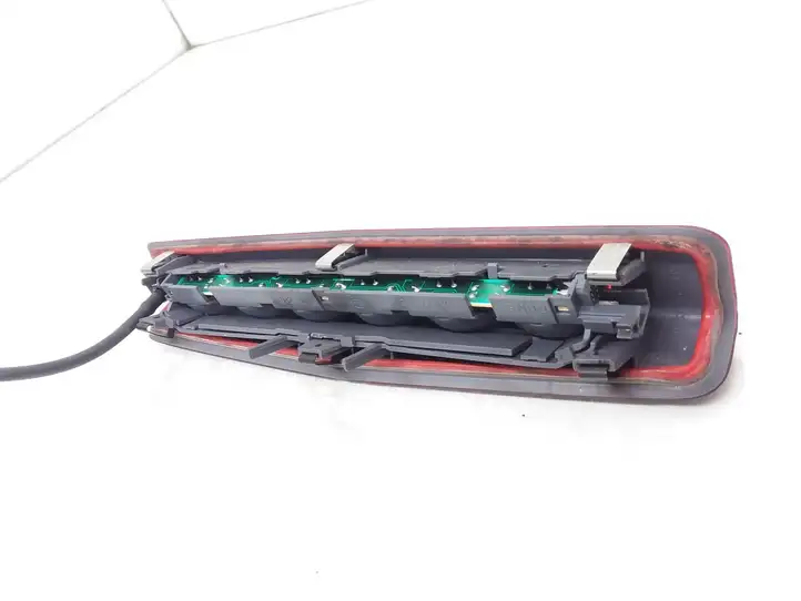 Opel Astra H (2004 - 2009) 13207989 Дополнительный стоп фонарь — фото 2