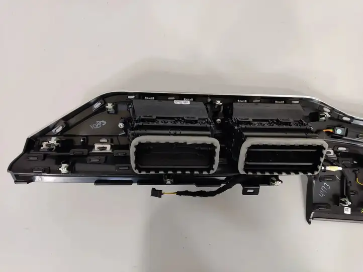 BMW X6M G06 F96 (2019 - ) 9634830 Декоративная планка — фото 3
