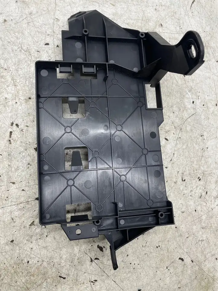 Audi Q5 SQ5 (2012 - 2017) 8R0035464A Кронштейн усилителя звука — фото 2