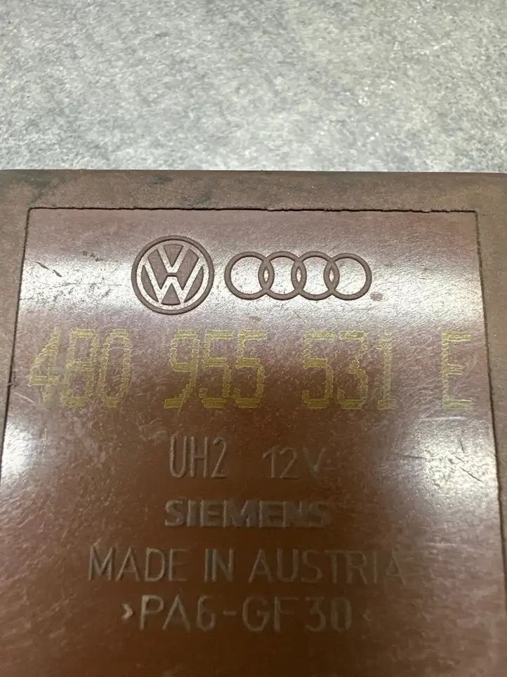 Volkswagen Golf IV (1998 - 2005) 4B0955531E Реле интервала стеклоочистителей — фото 4