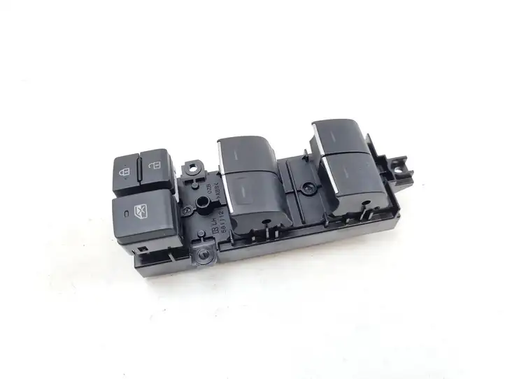 Toyota Corolla E210 E21 (2018 - ) 8404002160 Кнопка стеклоподъемников — фото 8