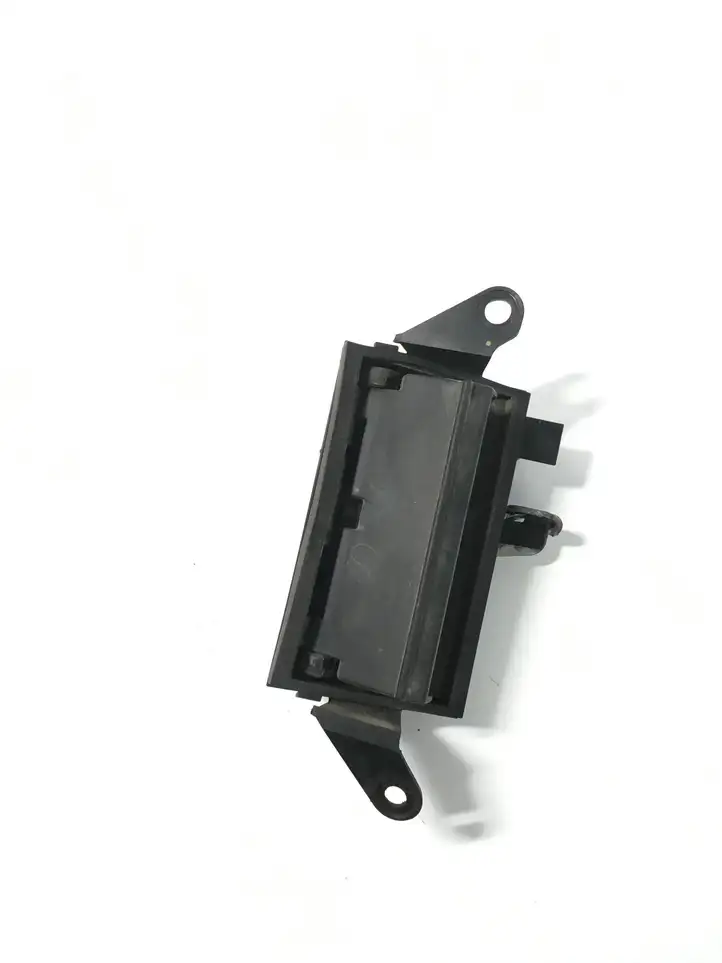 Toyota Land Cruiser (J120) (2002 - 2009) Ручка багажной двери — фото 1