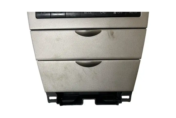 Toyota Corolla E120 E130 (2000 - 2004) 5593013060 Центральная консоль — фото 4