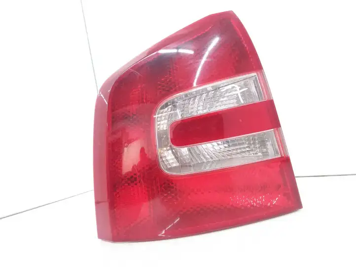 Skoda Octavia Mk2 (1Z) (2004 - 2013) 1Z9945095 Задний фонарь в кузове — фото 1