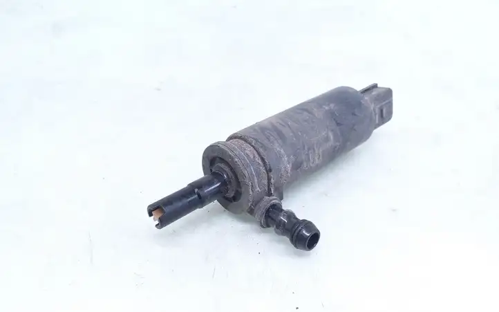 BMW 5 E60 E61 (2004 - 2010) 6973097 Насос омывателя фар — фото 1