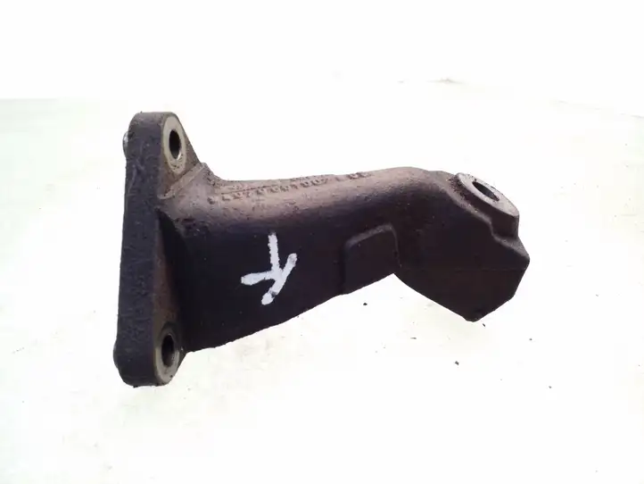 Volkswagen II LT (1996 - 2007) 94070601002405 Кронштейн двигателя — фото 1