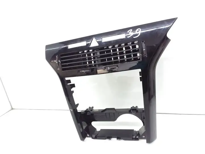 Opel Astra H (2004 - 2009) 331985437 Центральный воздушный дефлектор — фото 1