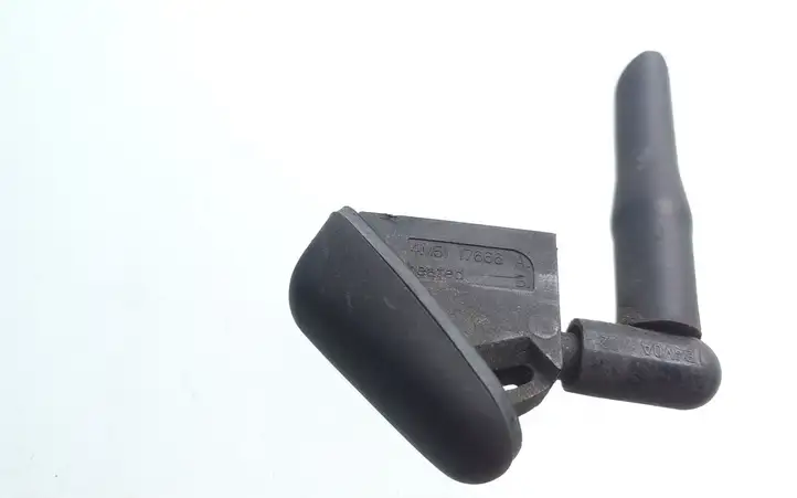 Ford Focus (2005 - 2008) 4M5117666A Форсунка омывателя лобового стекла — фото 2