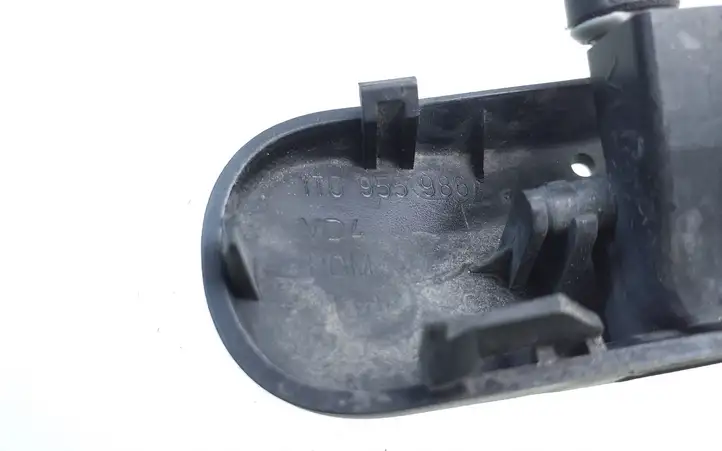 Volkswagen Golf V (2003 - 2009) 1T0955986 Форсунка омывателя лобового стекла — фото 3