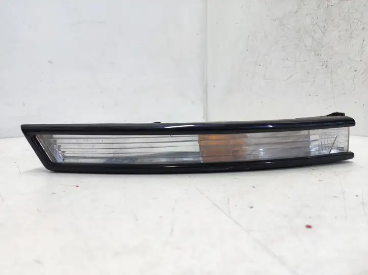 Volkswagen PASSAT B6 (2005 - 2010) 3C0953042L Указатель поворота передний — фото 1