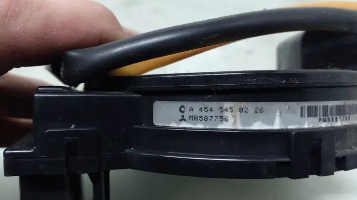 Mitsubishi Colt (2004 - 2008) MR587756 Контактное кольцо SRS — фото 4
