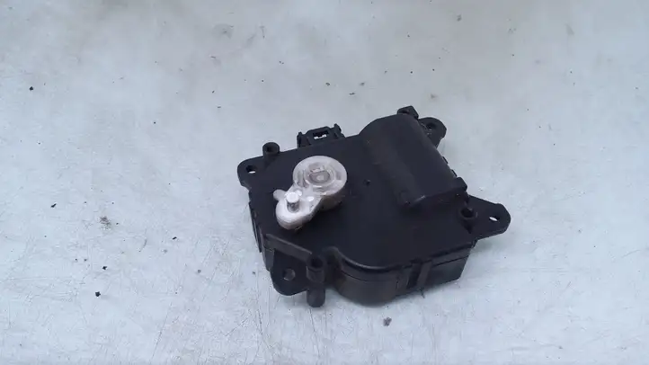 Mitsubishi Colt (2004 - 2008) 1138002770 Двигатель задвижки потока воздуха — фото 1