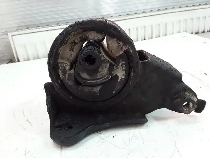 Nissan X-Trail T30 (2001 - 2007)   Подушка коробки передач