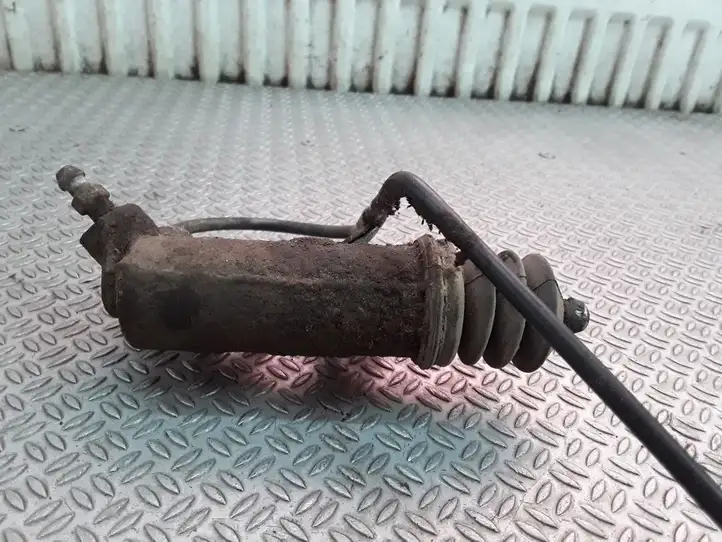 Toyota Auris 150 (2006 - 2012)   Рабочий цилиндр сцепления