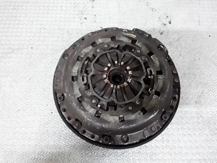 Audi A4   3082600511 Комплект сцепления