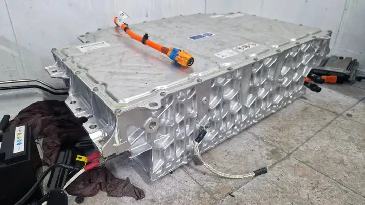 Land Rover Range Rover Velar L8A210B759AD Модуль аккумуляторной батареи гибридного автомобиля / электромобиля — фото 1