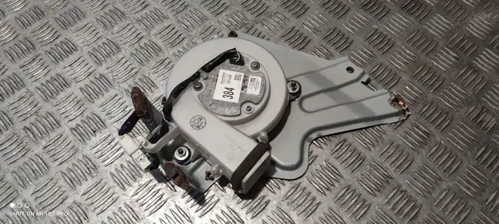 Toyota Prius+ (ZVW40) (2011 - 2018) G920Z47010 электрический вентилятор батареи автомобиля — фото 3