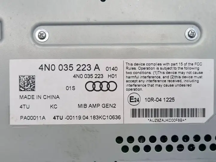 Audi A8 (2017 - )  4N0035223A Звукоусилитель