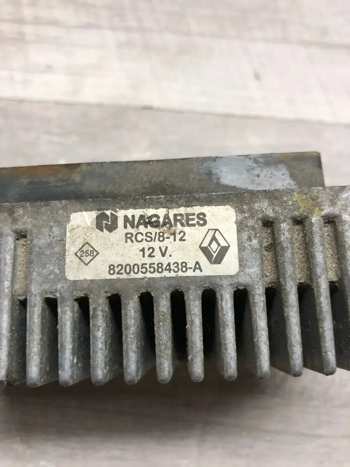 Nissan Qashqai (2010 - 2013) 8200558438A Реле накала свечей — фото 2