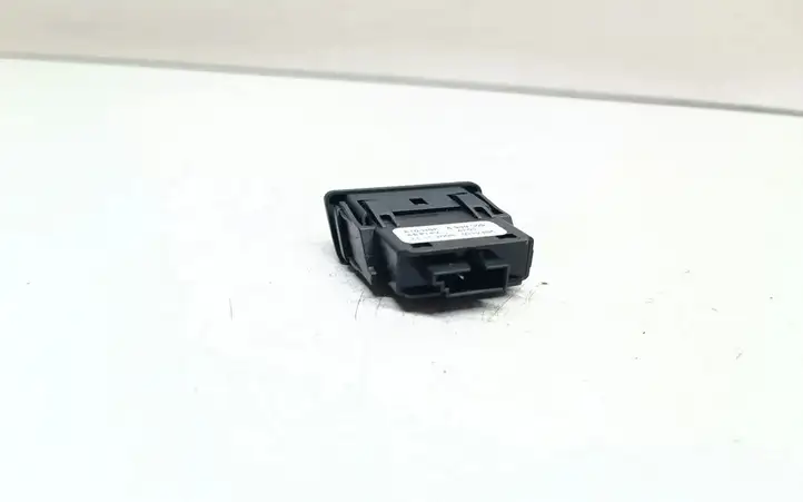 BMW X5 E70 (2006 - 2013) 6949309 Кнопка бардачка — фото 2