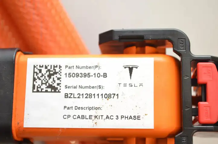 Tesla Model 3 (2017 - 2023) 149037429C Зарядный разъем электромобиля — фото 6