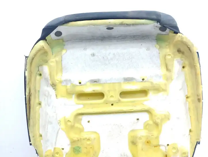 Mercedes-Benz E W213 (2016 - )    Нижняя часть сиденья переднего пассажира