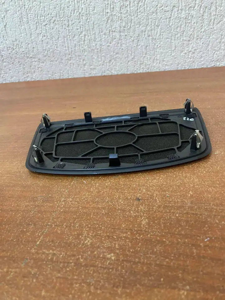 BMW 3 F30 F35 F31 (2012 - 2018) 51459364839 Решетка сабвуфера — фото 4
