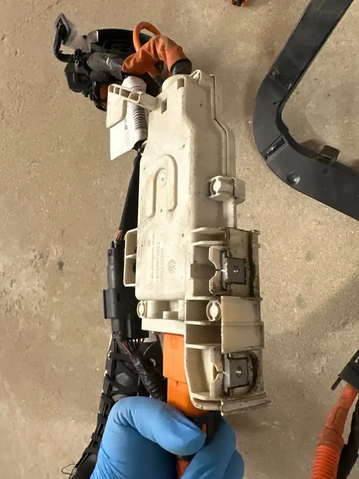 Volvo XC90 31409667 Зарядный разъем электромобиля — фото 3