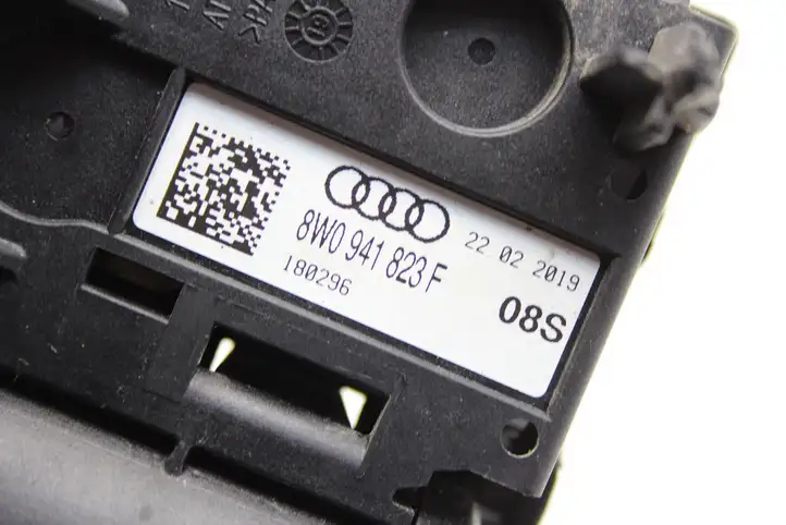 Audi A4 S4 B9 (2015 - 2019) 8W0941823F Реле выравнивания напряжения — фото 7