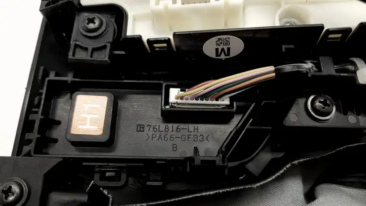 Toyota RAV 4 (XA50) (2018 - )  5880442460 Рамка рычага переключения передач