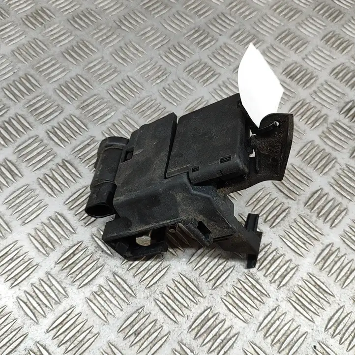 Audi Q5 SQ5 (2017 - ) 8W0941824AK Реле выравнивания напряжения — фото 3