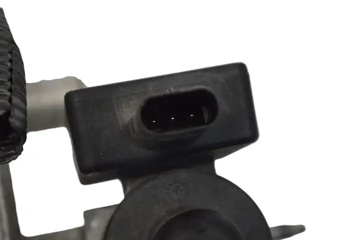 Infiniti M56 (2010 - 2014)  103735700E Вентилятор гибридного / электрического автомобиля